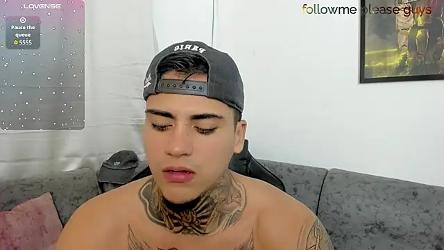 Snapshot of sweetlatinoboy chatting on 8, 7, 2026 sweetlatinoboy online show from 8, 7, 2026