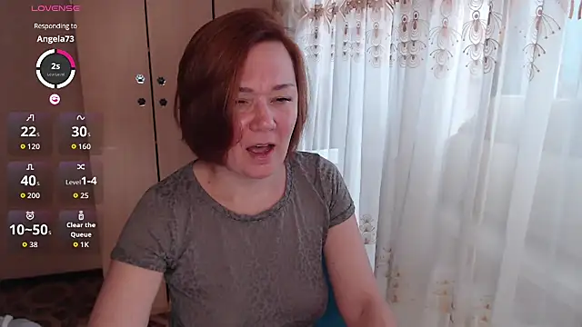 Julia Vagrik online show from 22, 7, 2026