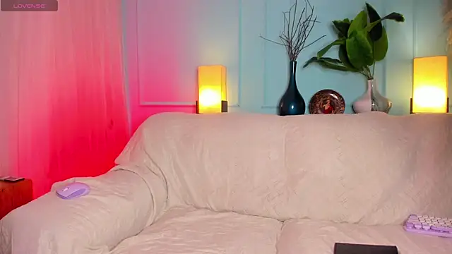 Keita Moon online show from 4, 6, 2026