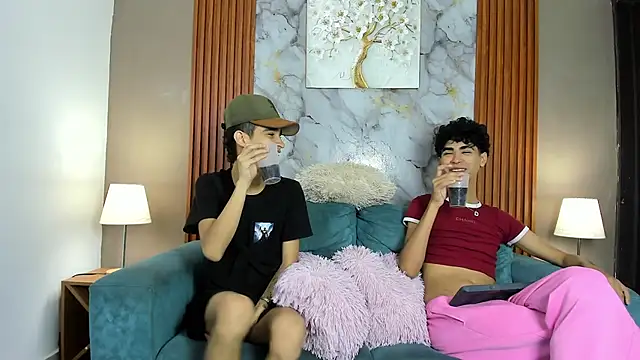 NAUGHTY BOYS1 online show from 8, 4, 2026