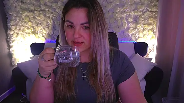 Snapshot of AlissyaGrayy chatting on 12, 5, 2026 AlissyaGrayy online show from 12, 5, 2026