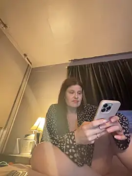 Snapshot of JulieetteLatte chatting on 28, 4, 2026 JulieetteLatte online show from 28, 4, 2026