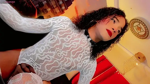 Snapshot of Paola_Delfino chatting on 16, 6, 2026 Paola Delfino online show from 16, 6, 2026
