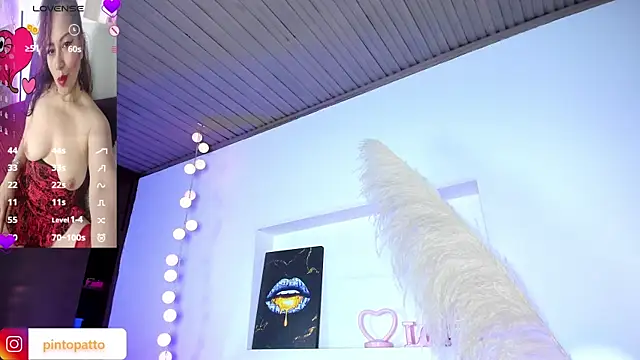 Snapshot of Mariia_Paulaa chatting on 5, 5, 2026 Mariia Paulaa online show from 5, 5, 2026