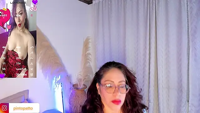 Snapshot of Mariia_Paulaa chatting on 13, 5, 2026 Mariia Paulaa online show from 13, 5, 2026