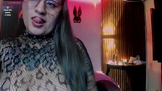 Violett 8 online show from 6, 6, 2026