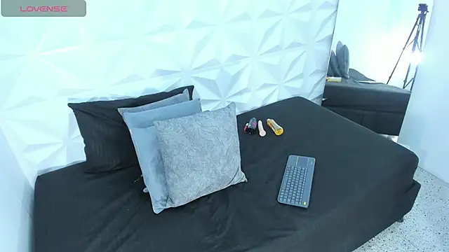 Sophia cleithon1 online show from 28, 3, 2026