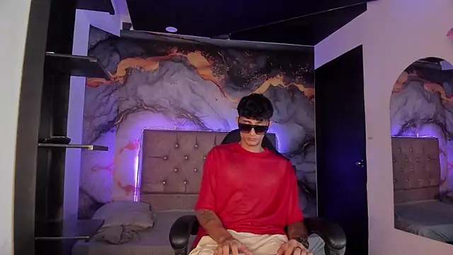 MaxiimoRomano  online show from 7, 5, 2026