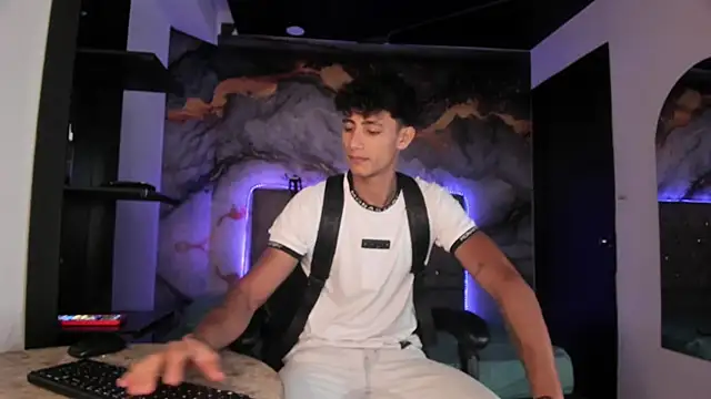 MaxiimoRomano  online show from 13, 5, 2026