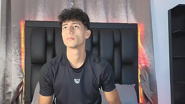 MaxiimoRomano  online show from 16, 6, 2026
