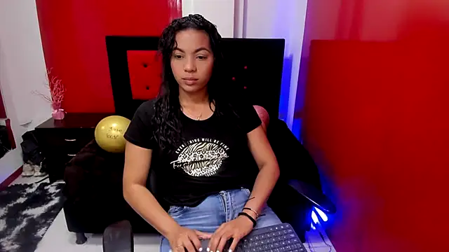 Snapshot of adhara_angelss chatting on 22, 4, 2026 adhara angelss online show from 22, 4, 2026