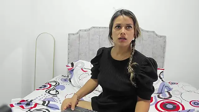 camila borbon  online show from 23, 5, 2026