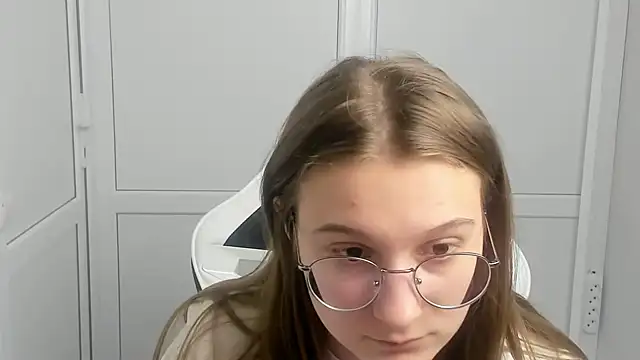 Snapshot of Mia_kristal chatting on 19, 3, 2026 Mia kristal online show from 19, 3, 2026