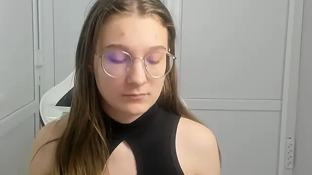 Snapshot of Mia_kristal chatting on 20, 3, 2026 Mia kristal online show from 20, 3, 2026