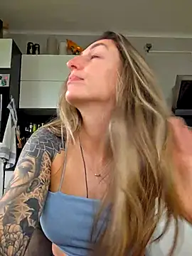 NicoleKaiser online show from 29, 4, 2026