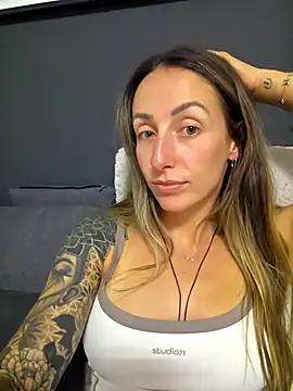 NicoleKaiser online show from 11, 5, 2026