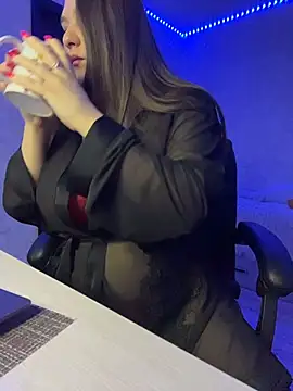 AgathaMyers online show from 13, 7, 2026