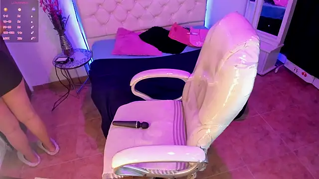 Scarlette Cooper  online show from 10, 6, 2026