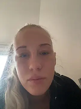 Snapshot of LeniMaria chatting on 21, 3, 2026 LeniMaria online show from 21, 3, 2026