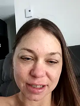 Couple qc online show from 22, 3, 2026