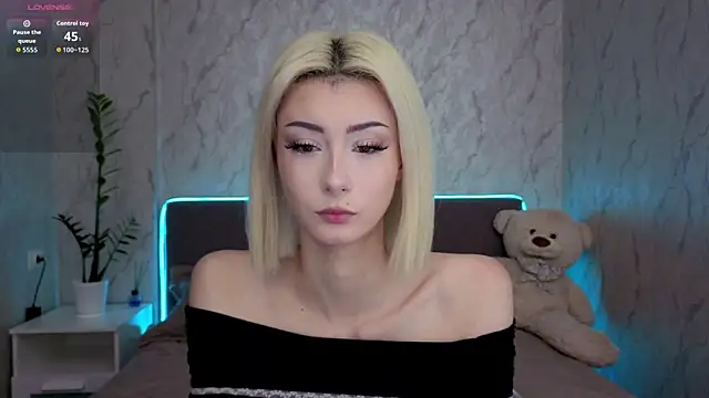 kittysocutie online show from 15, 5, 2026