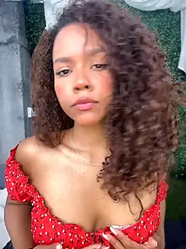 CurlyOopsieXXX online show from 3, 7, 2026