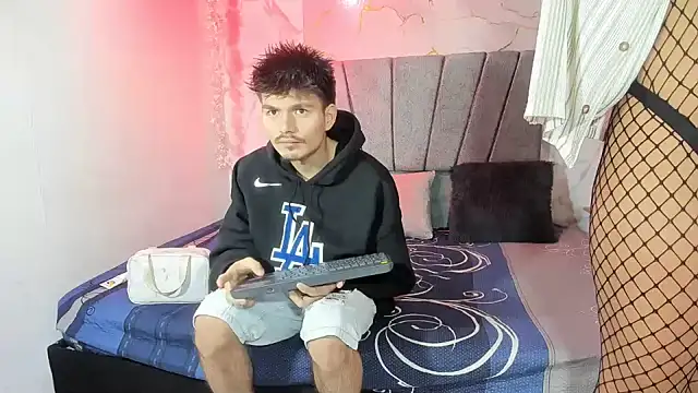 Nahomi hot 77 online show from 31, 7, 2026