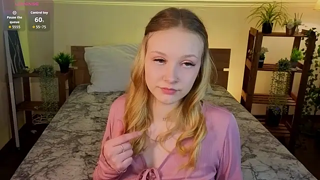 StaceyyJones online show from 20, 4, 2026