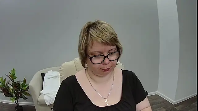 BonnnyBoobsy online show from 19, 7, 2026