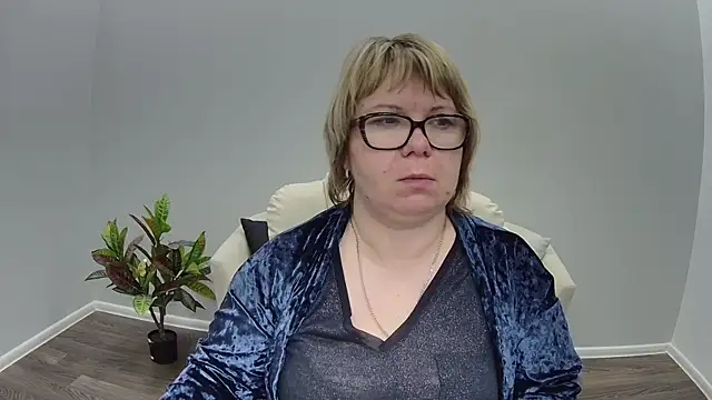 BonnnyBoobsy online show from 23, 7, 2026