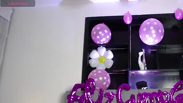 Melannyy V online show from 18, 4, 2026