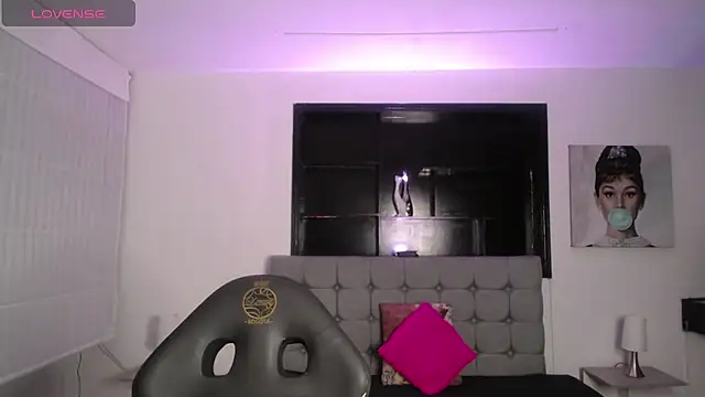 Melannyy V online show from 16, 6, 2026