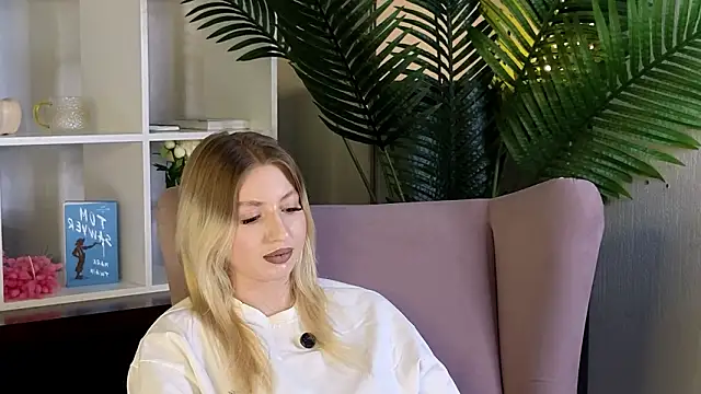 Snapshot of ShuLievens chatting on 20, 3, 2026 ShuLievens online show from 20, 3, 2026