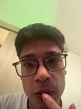 Snapshot of ronald_maximo19 chatting on 20, 3, 2026 ronald maximo19 online show from 20, 3, 2026