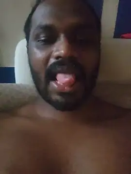Snapshot of singletamilguy chatting on 21, 5, 2026 singletamilguy online show from 21, 5, 2026