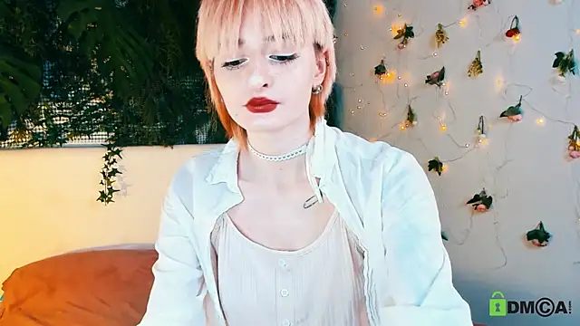 Kira  Cutie online show from 26, 4, 2026