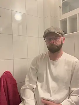 Snapshot of mrmoi1234 chatting on 18, 3, 2026 mrmoi1234 online show from 18, 3, 2026