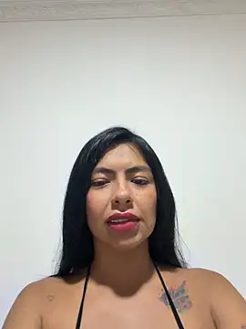 Noa rousse01 online show from 4, 4, 2026