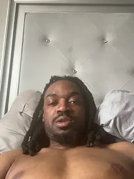 Snapshot of bigdickgigolo chatting on 25, 3, 2026 bigdickgigolo online show from 25, 3, 2026