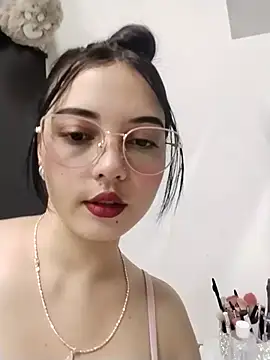 veleria allurin online show from 25, 7, 2026
