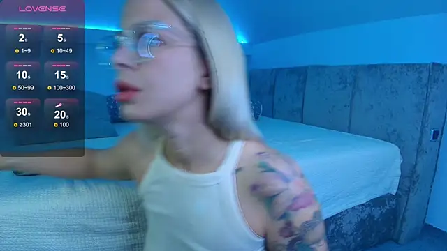 BluEyesKate online show from 24, 6, 2026