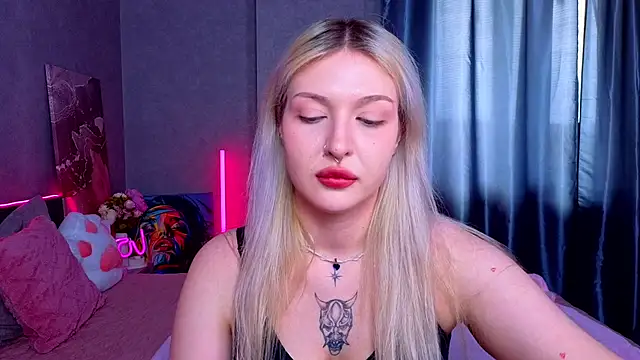 Snapshot of BlondieSummer chatting on 20, 3, 2026 BlondieSummer online show from 20, 3, 2026