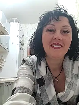 HelgaDennis online show from 6, 4, 2026
