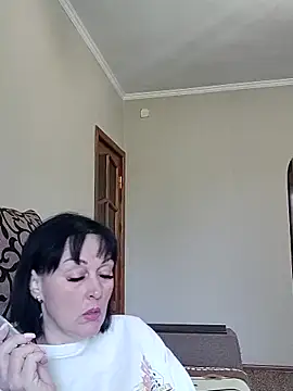 HelgaDennis online show from 30, 4, 2026