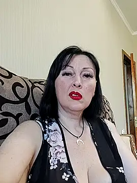 HelgaDennis online show from 7, 7, 2026