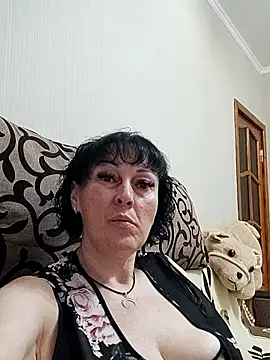 HelgaDennis online show from 22, 7, 2026