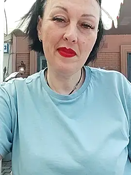 HelgaDennis online show from 3, 8, 2026