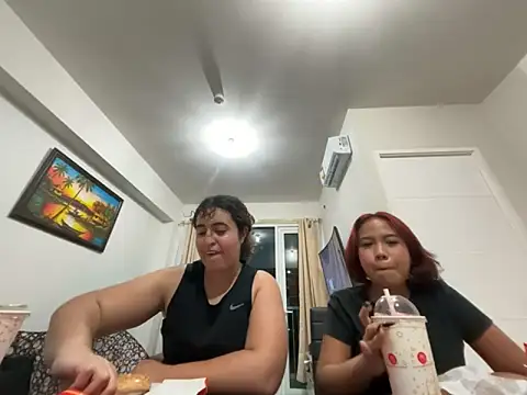Snapshot of misscutee chatting on 28, 4, 2026 misscutee online show from 28, 4, 2026
