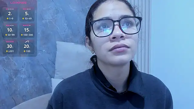 Snapshot of alina_sauvage chatting on 14, 5, 2026 alina sauvage online show from 14, 5, 2026