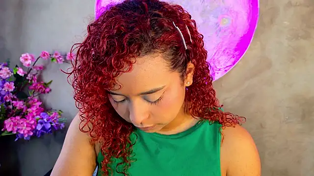lara curly online show from 17, 6, 2026